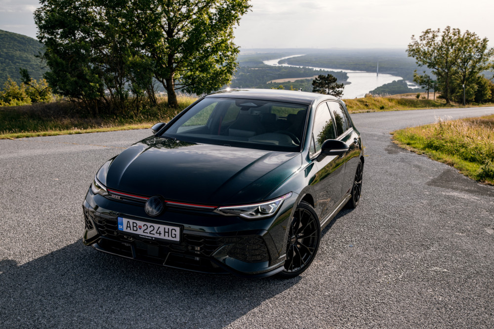 Volkswagen Golf GTI EDITION 50